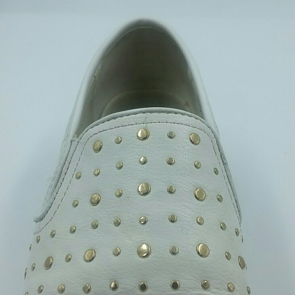 ALDO l White Leather or Faux Slipon Gold Accents - Picture 6 of 6